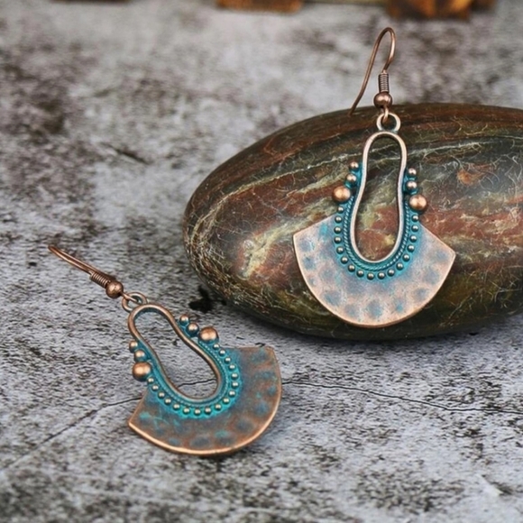 Boho antique bronze earrings - Picture 2 of 3